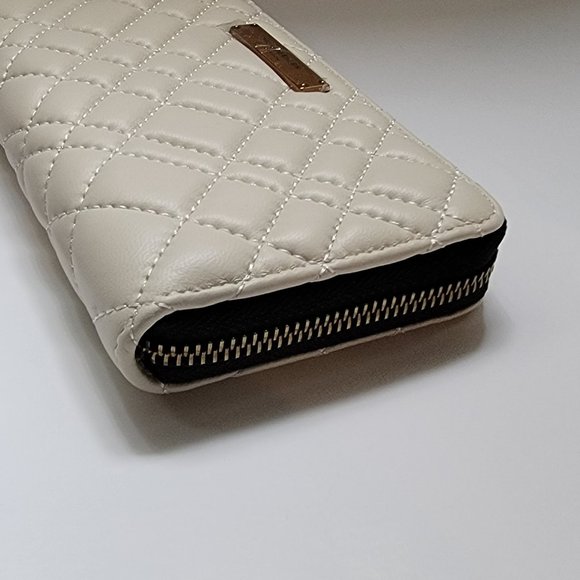 Kurt Geiger London Quilted Leather Zip Around Wallet - Picture 5 of 12